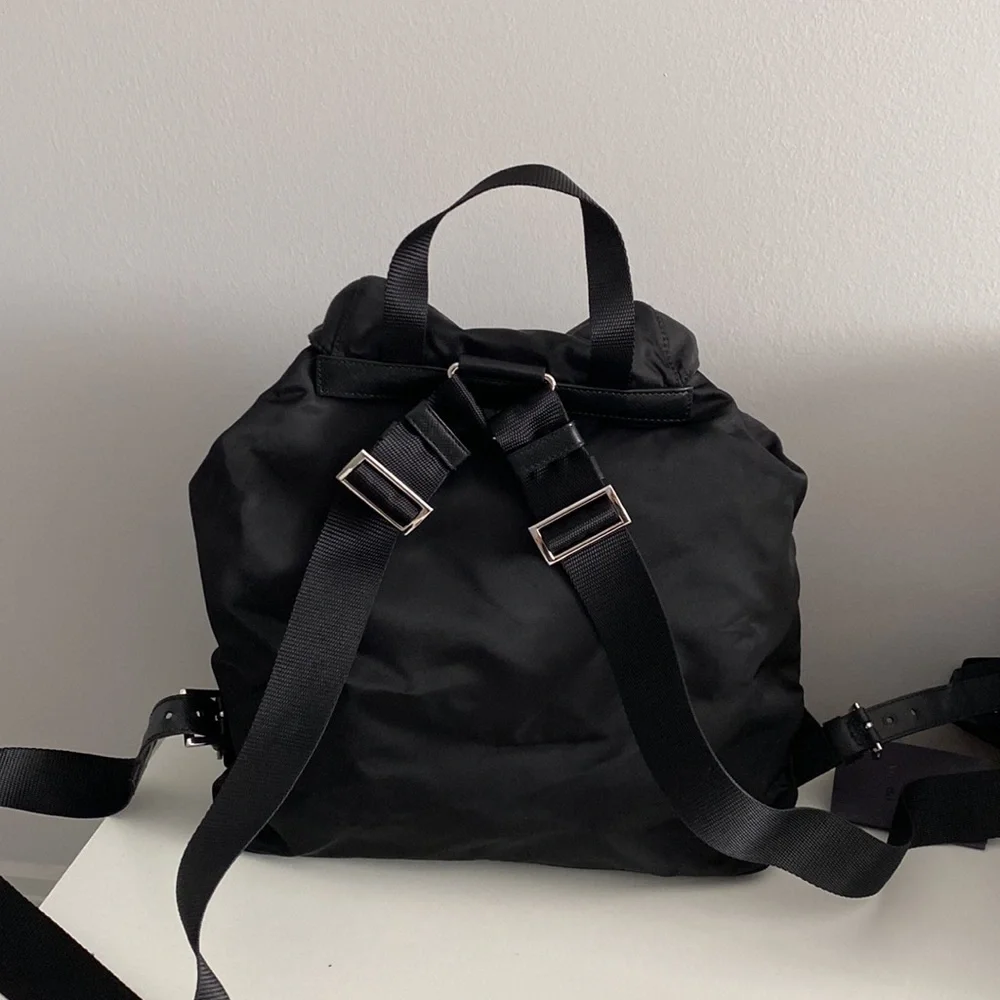 🖤Prada Re-Nylon medium backpack🖤 - Picture 4 of 11
